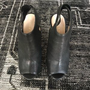 Pelle Moda Black Platform Sling Back Bootie